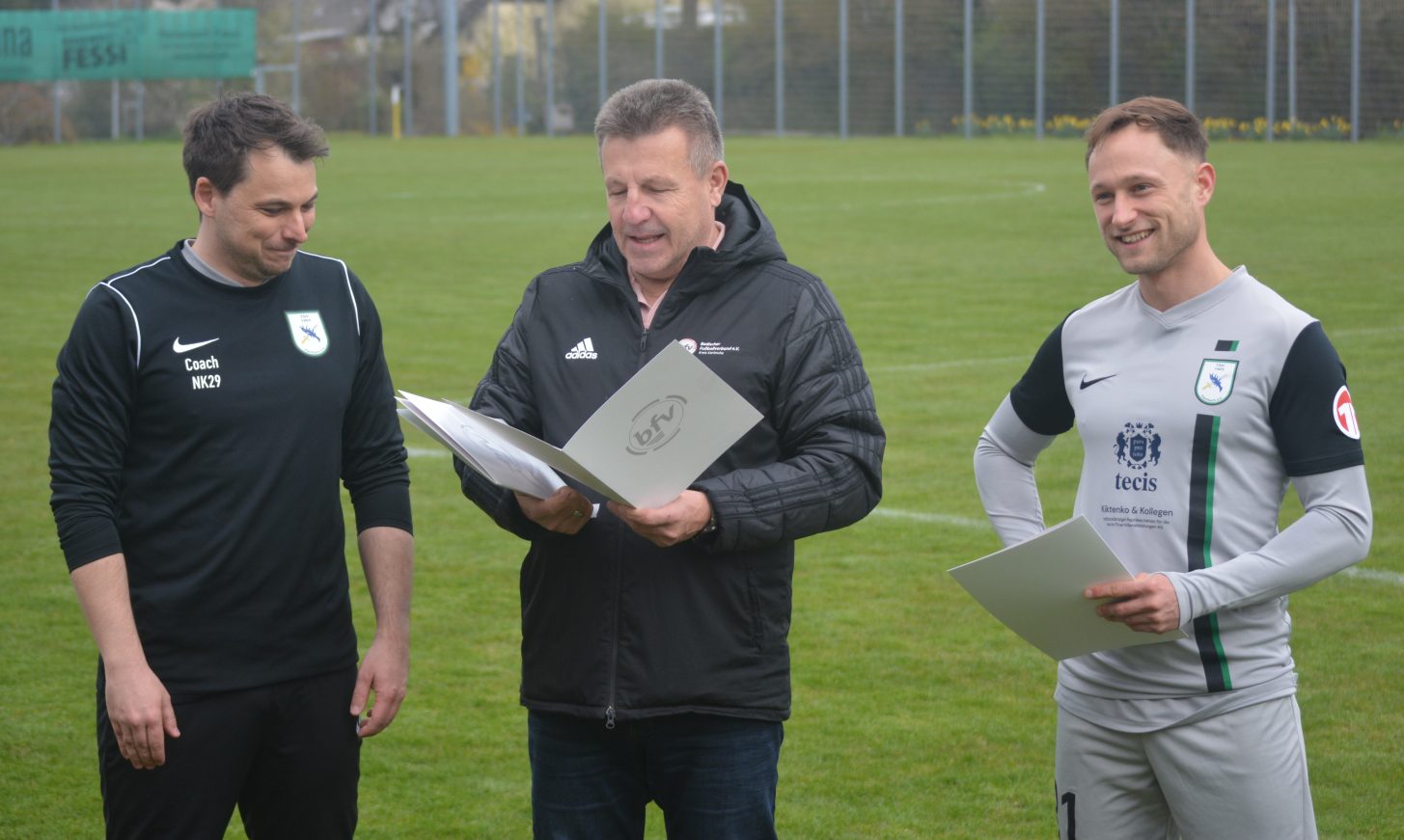 Ehrung für 10 Jahre ununterbrochene Tätigkeit als Spieler